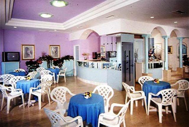 Hotel Bellavista-Olympic Ріміні Екстер'єр фото