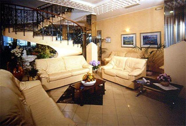 Hotel Bellavista-Olympic Ріміні Екстер'єр фото
