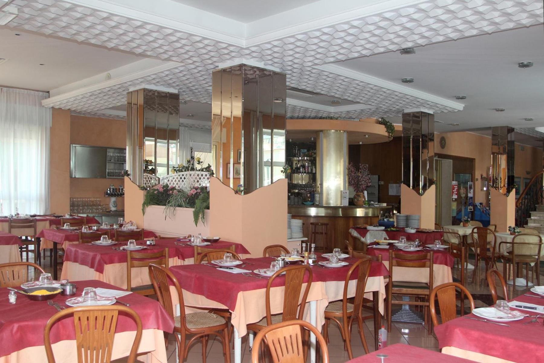 Hotel Bellavista-Olympic Ріміні Екстер'єр фото